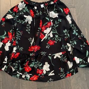 Old Navy top. Size Medium